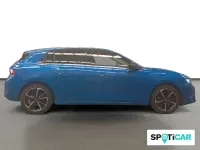 Usado Opel Astra Elegance 180 CV (132 kW) 2023 Azul Utilitario