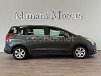 Usado Peugeot 5008 Premium 112 CV (82 kW) 2011 Gris / plata Monovolumen