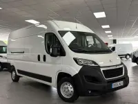 Usado Peugeot Boxer Premium 120 CV (88 kW) 2020 Blanco Van