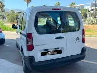 Usado Citroën Berlingo Live 102 CV (75 kW) 2022 Blanco Monovolumen