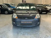 Usado Ford Fiesta 70 CV (51 kW) 2007 Azul Utilitario