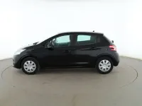 Usado Peugeot 208 Active 82 CV (60 kW) 2014 Negro Utilitario