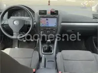 Usado VW Jetta Trendline 105 CV (77 kW) 2006 Gris / plata Berlina