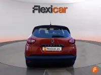 Begagnad Renault Captur Intens 90 HK (66 kW) 2016 Orange SUV