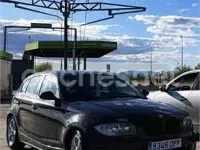 Usado BMW 118 122 CV (89 kW) 2005 Negro Utilitario