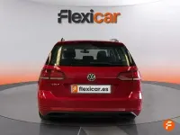 Usado VW Golf VII Advance 115 CV (84 kW) 2019 Rojo Familiar