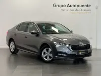 Usado Skoda Octavia Ambition 150 CV (110 kW) 2022 Gris Berlina