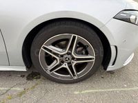 Usado Mercedes A200 150 CV (110 kW) 2023 Gris / plata Berlina