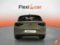 Usado Alfa Romeo Stelvio Ti 210 CV (154 kW) 2022 Blanco SUV