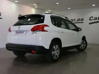 Usado Peugeot 2008 Active 92 CV (67 kW) 2015 Blanco SUV