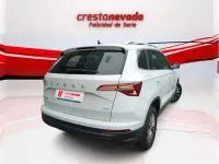 Usado Skoda Karoq Ambition 150 CV (110 kW) 2022 Blanco SUV