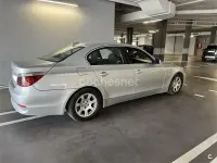 Usado BMW 530 193 CV (141 kW) 2004 Gris / plata Berlina