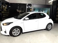 Usado Toyota Yaris Hybrid Business Edition 116 CV (85 kW) 2021 Blanco Berlina