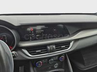 Usado Alfa Romeo Stelvio Veloce 210 CV (154 kW) 2023 Gris / plata SUV