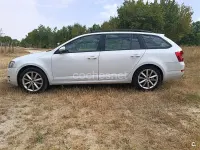 Usado Skoda Octavia Active 105 CV (77 kW) 2015 Blanco Familiar