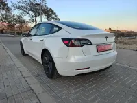 Usado Tesla Model 3 Standard Range 239 kW (325 CV) 2021 Blanco Berlina