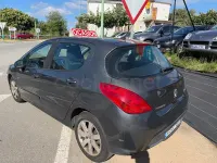 Usado Peugeot 308 110 CV (80 kW) 2010 Verde Berlina