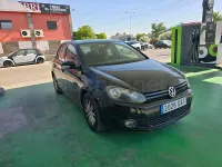 Usado VW Golf VI 105 CV (77 kW) 2010 Negro Utilitario