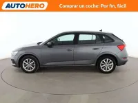 Usado Skoda Scala Active 110 CV (80 kW) 2022 Gris Utilitario