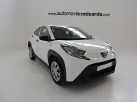 Usado Toyota Aygo X Play 72 CV (52 kW) 2023 Blanco SUV