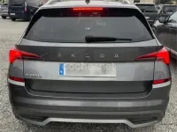 Usado Skoda Kamiq Style 110 CV (80 kW) 2022 Gris / plata SUV