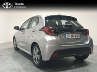 Usado Toyota Yaris Hybrid Active 116 CV (85 kW) 2024 Gris / plata Berlina