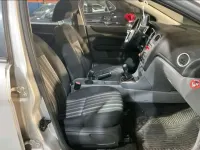 Usado Ford Focus Titanium 90 CV (66 kW) 2008 Gris Utilitario