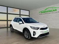 Usado Kia Stonic 101 CV (74 kW) 2022 Blanco SUV