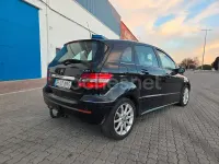 Usado Mercedes B200 140 CV (102 kW) 2008 Negro Monovolumen