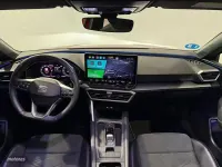 Usado Seat Leon FR 204 CV (150 kW) 2025 Rojo Berlina