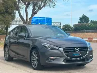 Usado Mazda 3 Edition 105 CV (77 kW) 2017 Gris Utilitario
