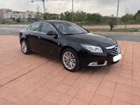 Usado Opel Insignia Excellence 130 HP (95 kW) 2012 Preto Sedan