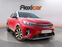 Usado Kia Stonic 101 CV (74 kW) 2021 Rojo SUV