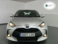 Usado Toyota Yaris Hybrid Business Edition 116 CV (85 kW) 2021 Gris Utilitario
