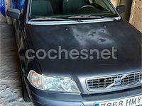 Usado Volvo V40 115 CV (84 kW) 2002 Gris / plata Familiar
