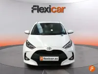 Usado Toyota Yaris Comfort 72 CV (52 kW) 2023 Blanco Utilitario