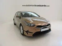 Usado Kia Ceed 100 CV (73 kW) 2022 Marrón Utilitario