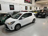 Usado Toyota Yaris Hybrid Advance 100 CV (73 kW) 2018 Blanco Berlina