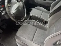 Usado Peugeot 207 70 CV (51 kW) 2008 Gris / plata Berlina