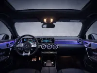 Usado Mercedes A45 AMG 421 CV (309 kW) 2020 Negro Utilitario