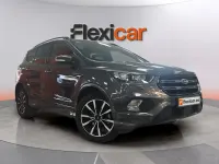 Usado Ford Kuga ST-Line 150 CV (110 kW) 2018 Gris SUV