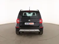 Usado Skoda Yeti 110 CV (80 kW) 2015 Negro SUV