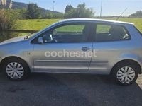 Usado VW Polo Trendline 65 CV (47 kW) 2004 Gris / plata Utilitario