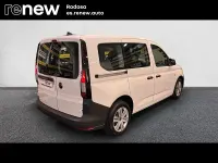 Usado VW Caddy 102 CV (75 kW) 2024 Blanco Monovolumen