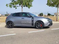 Usado Alfa Romeo Giulietta Super 175 CV (128 kW) 2016 Gris / plata Utilitario