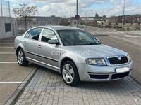 Usado Skoda Superb Elegance 163 CV (119 kW) 2007 Gris / plata Berlina
