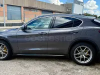 Usado Alfa Romeo Stelvio Ti 210 CV (154 kW) 2021 Gris / plata SUV