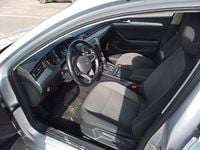 Usado VW Passat 122 CV (89 kW) 2021 Gris Berlina