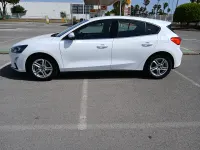 Usado Ford Focus Business Edition 120 CV (88 kW) 2017 Blanco Berlina