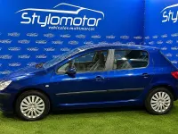 Usado Peugeot 307 110 CV (80 kW) 2004 Azul Berlina
